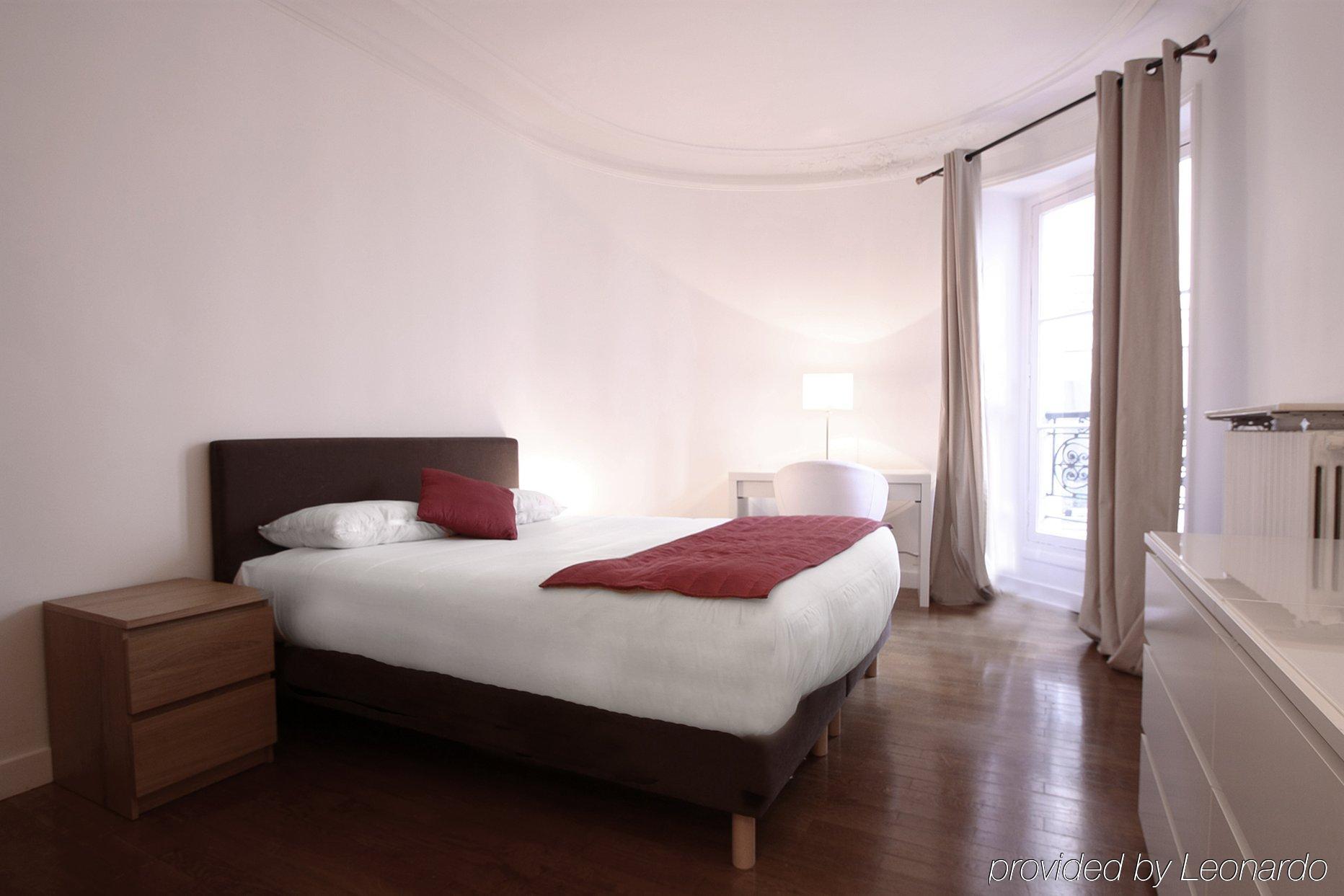 Apts Bridgestreet Champs Elysees Hotel